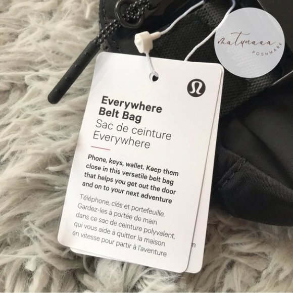 Lululemon Everywhere Belt Bag in Black - Picture 3 of 6